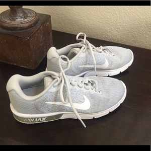 Nike Air Max Gray Running Shoes Size 8.5